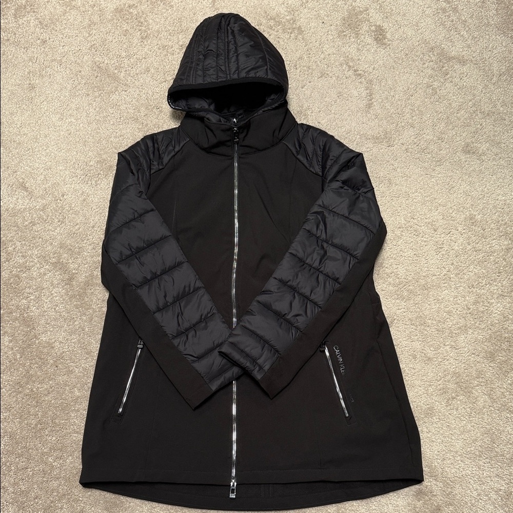Calvin Klein Women’s Black Puffer Performance Jacket w/ removable hood.